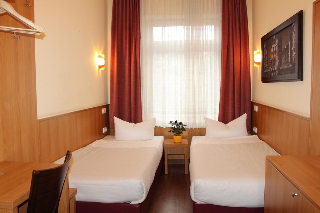 Altan Hotel Гамбург Екстер'єр фото