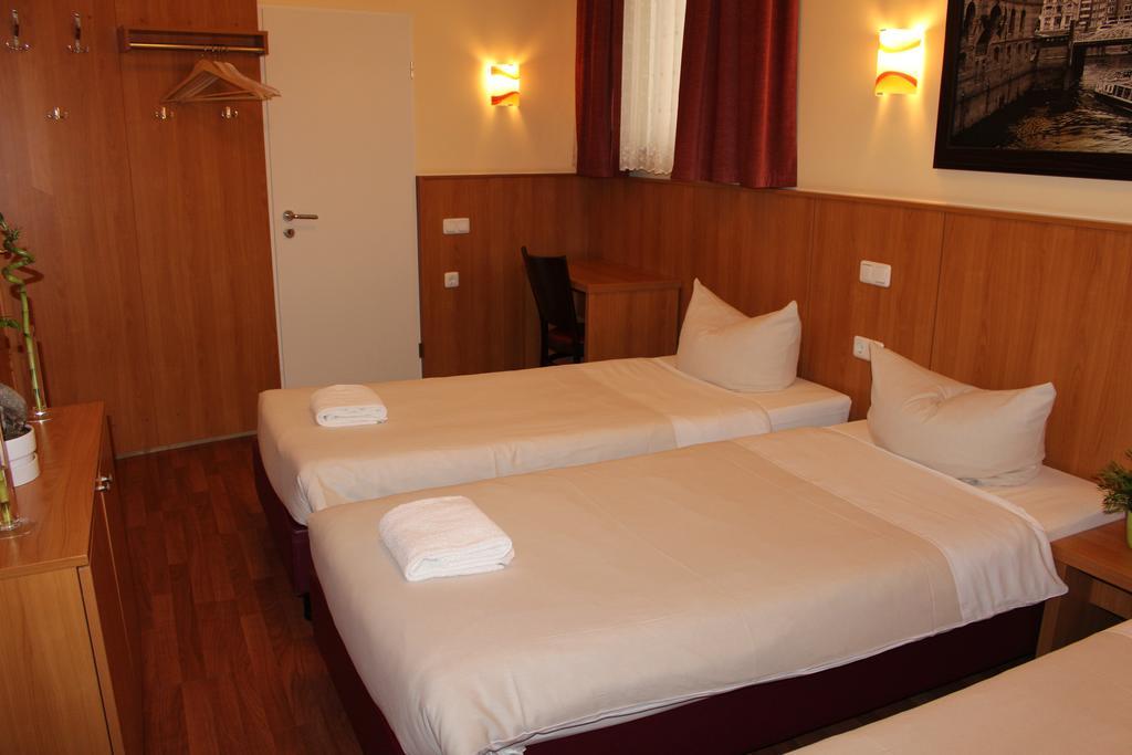 Altan Hotel Гамбург Екстер'єр фото