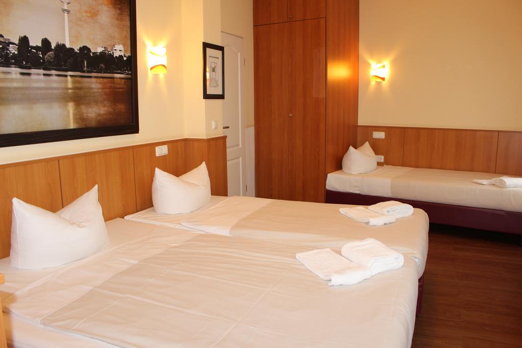 Altan Hotel Гамбург Екстер'єр фото